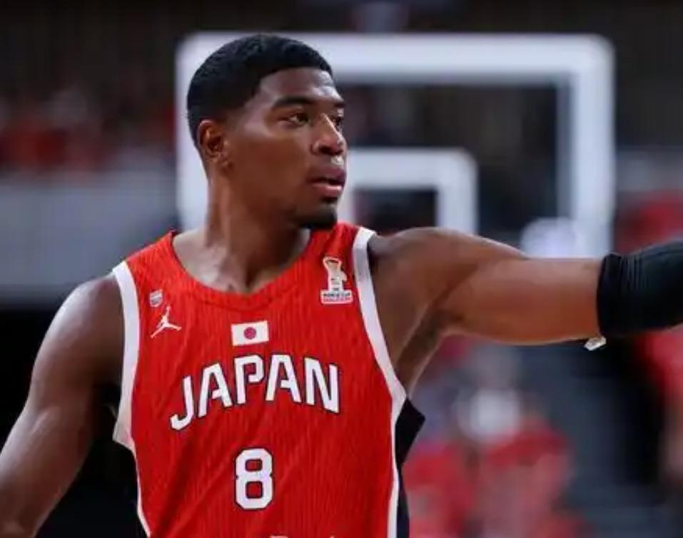 八村塁、望月海辉、藤田让瑠奇马，日本体育圈这几个名字摆在一起，混血球员已经成了他
