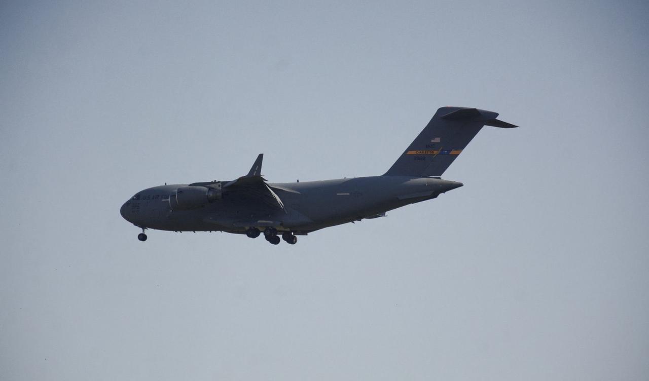 美国空军C-17“环球霸主”III号今天早些时候降落在巴基斯坦努尔汗空军基地。