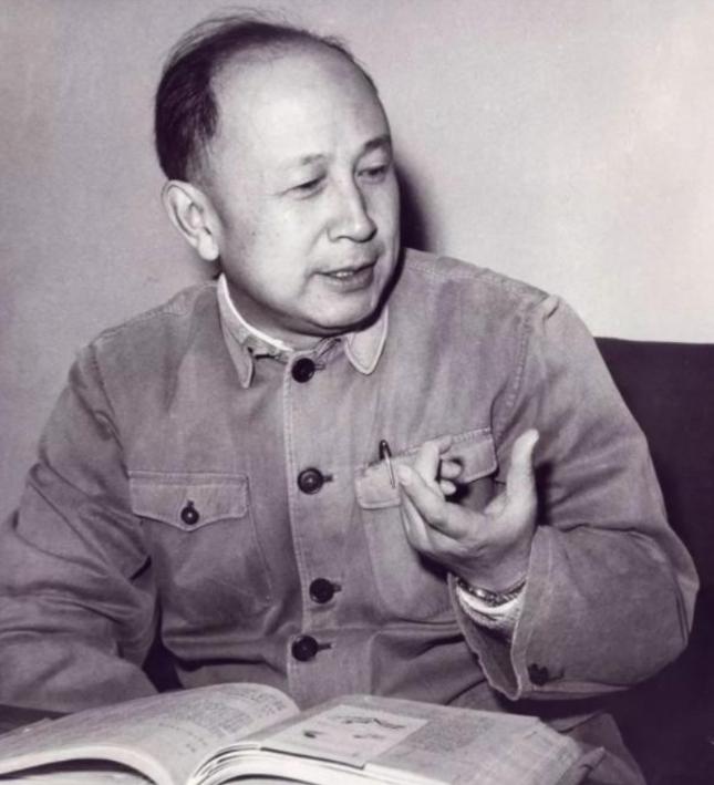 1984年钱学森坚决辞去科协主席，在会议现场发火明确表态：我不能接受你们的推荐！