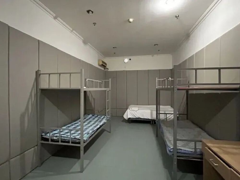 宾馆里的刑讯逼供: 1名“指居”者死亡, 11名办案人员被判刑