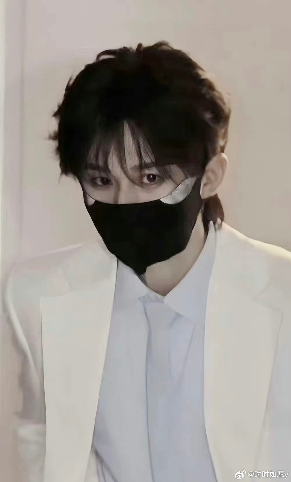 成毅两京十五日cy成毅朱瞻基原来，当对一人心怀偏见，他温良是错，坦率是错，无言是