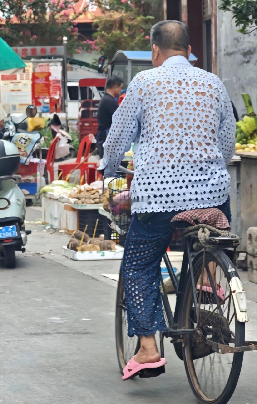 别被巴黎世家看到，等下又被抄了去​​​