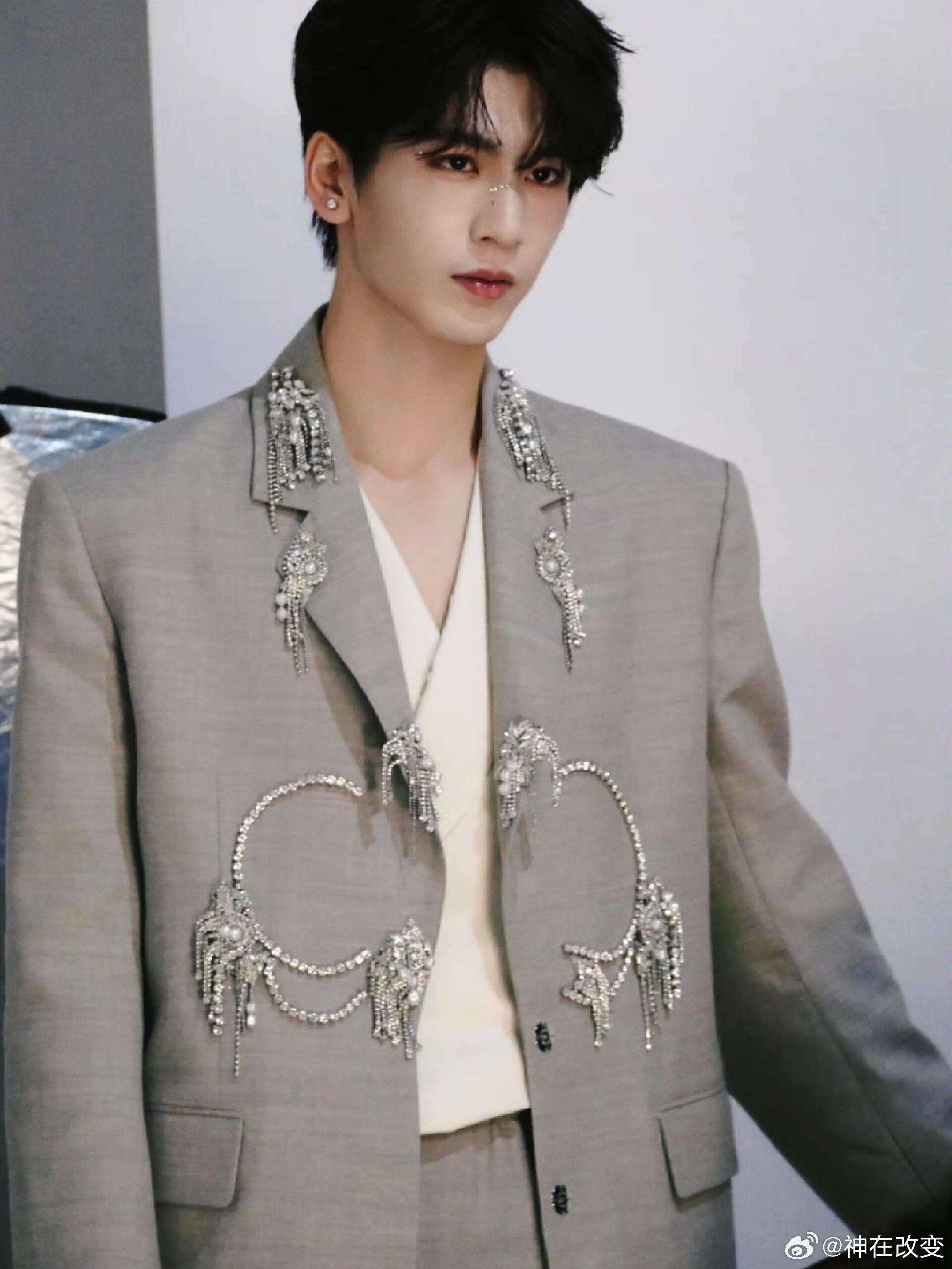 张凌赫张凌赫好权威的一张脸，帅的一批😍😍张凌赫｜​​​
