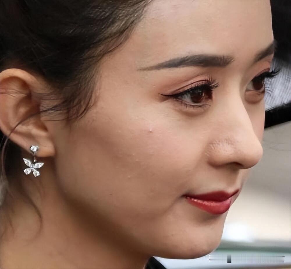 5位女明星的近距离怼脸拍，你觉得谁的生图最好看呢？相比之下，我觉得赵丽颖最漂亮有