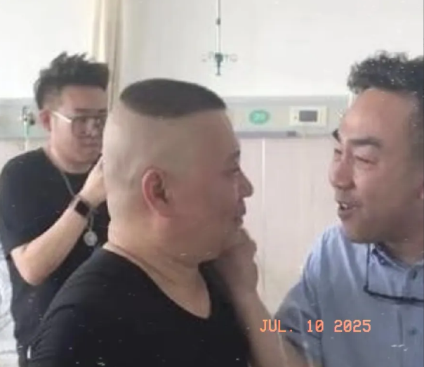 杨议现在最，怕得应该是郭德纲了。郭德纲深夜发的那句“老爷子一路走好”，七个字看