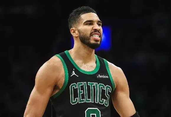 其实可以接受一个场均20+10+5的塔图姆，而且这只只是复出仅一个月由别扔三分啦