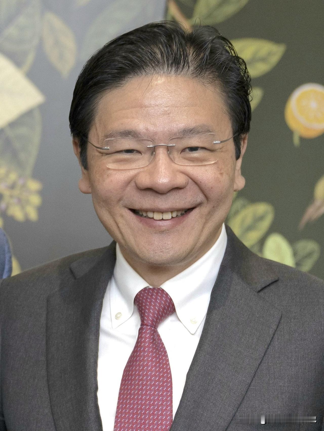 新加坡总理黄循财现在是世界上收入最高的领导人，其年薪将从约214万新元（170万