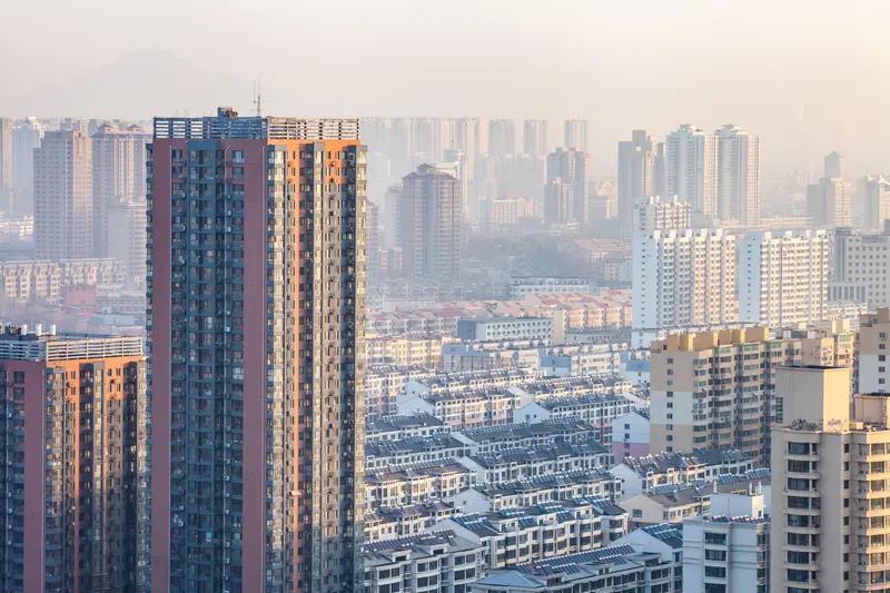 我们小区业委会去年重新竞选，我的好朋友参与了此次竞选，并且成功当选。前天，他找