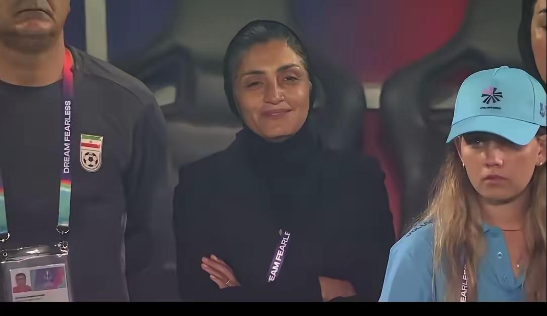 2026.3.2伊朗女足亚洲杯对阵韩国，伊朗女足拒唱国歌，值此国家存亡危难之际，