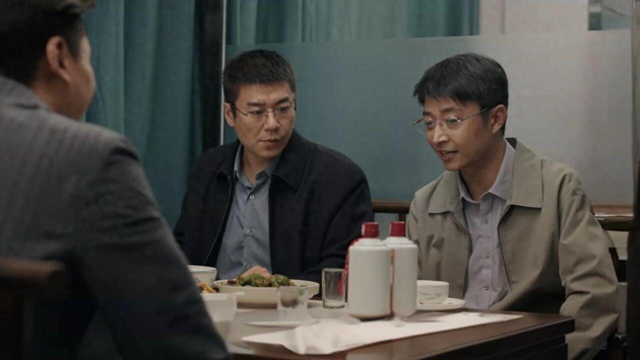 什么叫人情世故？1.别人请客，别带朋友去。人家请的是你，不是你的朋友。你带