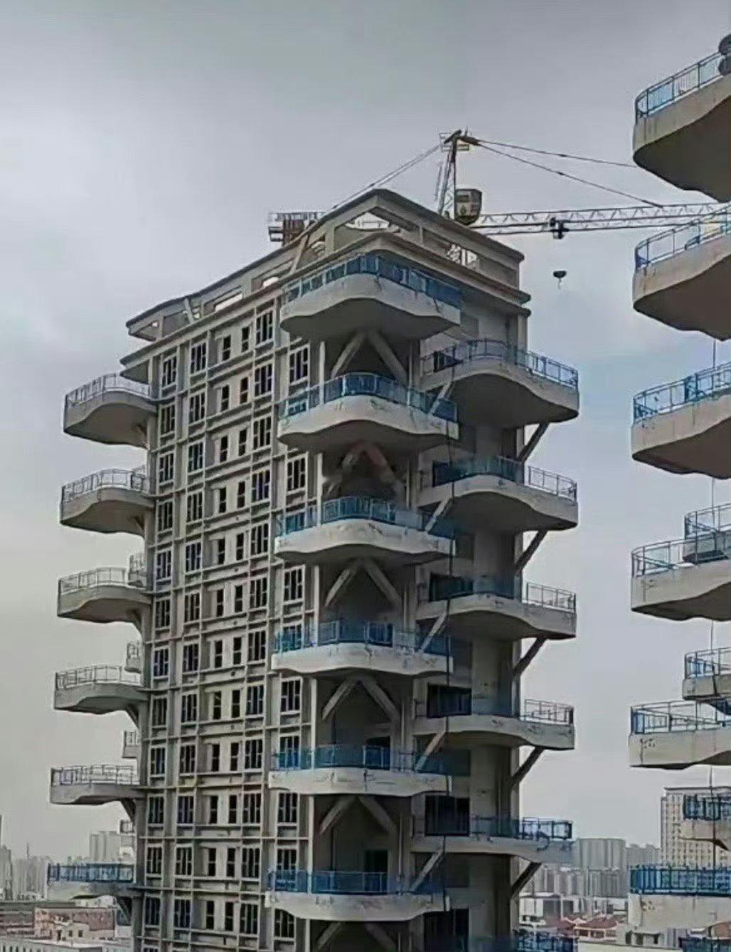 第四代住宅哈哈哈哈，这阳台设计合理吗？[捂脸哭][捂脸哭]​​​