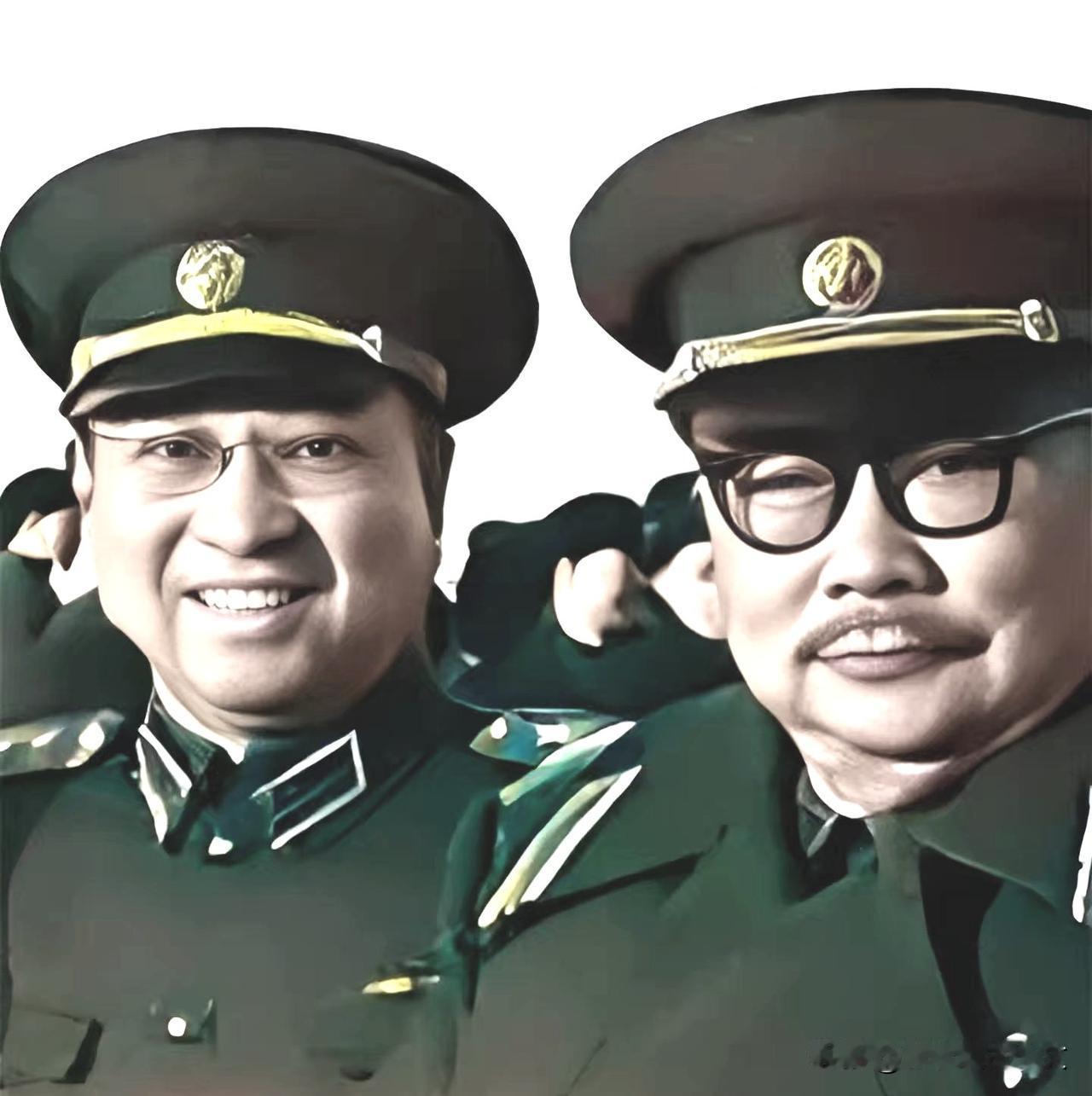 历史时光机陈赓大将和李克农上将。但从两人的面相神态上可以看出两人肯定都曾做过情