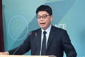 台当局陆委会负责人邱垂正终于讲了句实在话！留给台湾的时间不多了！近期，邱垂正指出
