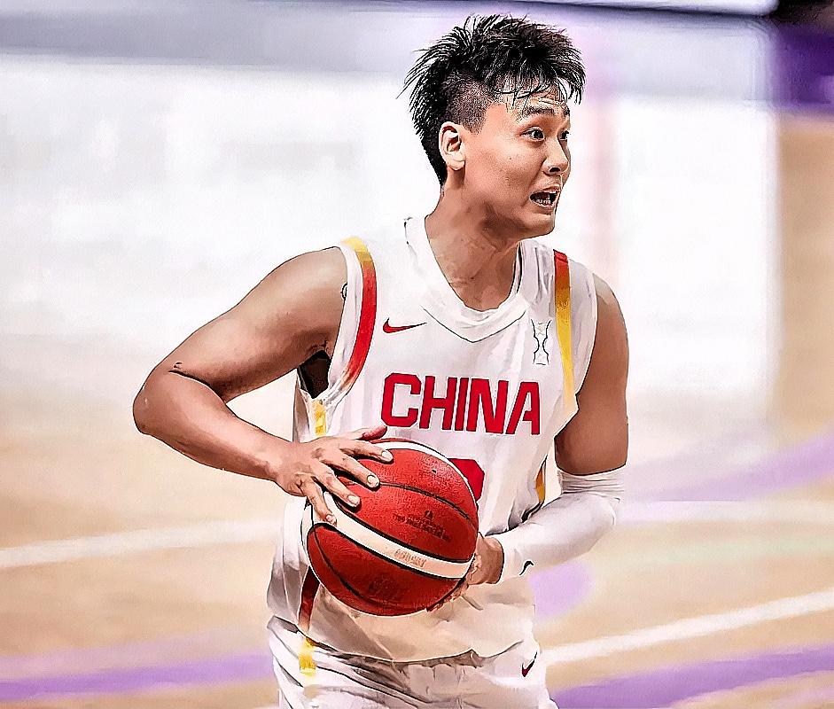 多亏了队长赵睿！2025男篮亚洲杯小组赛，中国男篮93-88险胜东道主沙特男