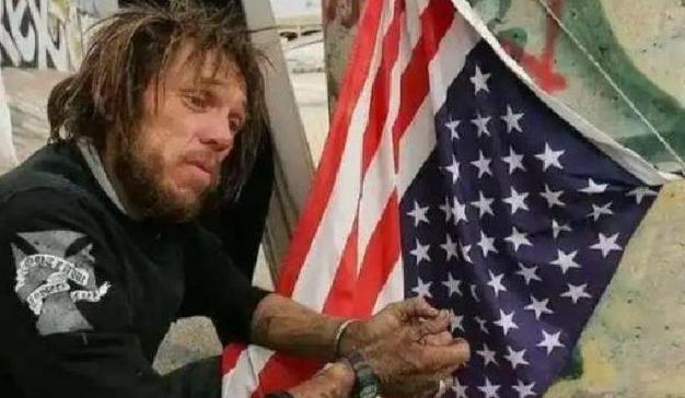 看了牢a后有点好奇，为什么美国社会这么残酷却似乎很少人拼命逃离美国?其实不是