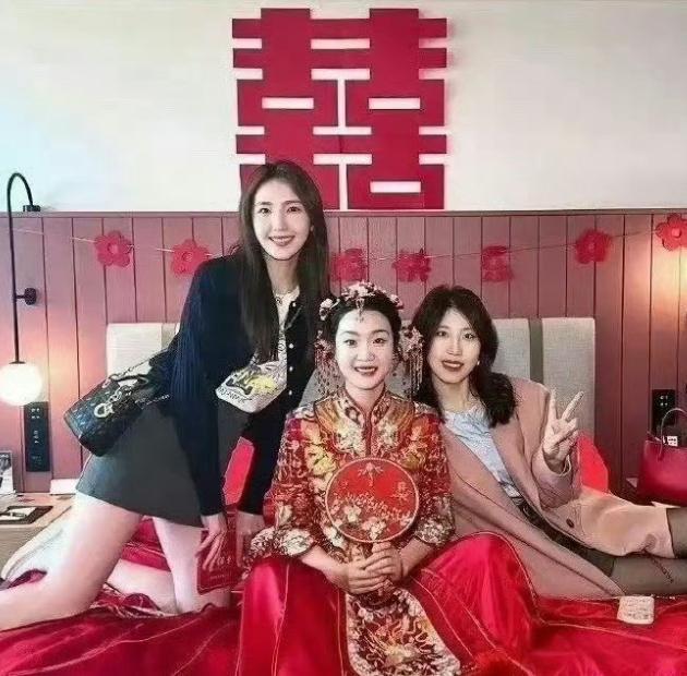 如果让新娘看到这两张照片，脸都要绿了吧