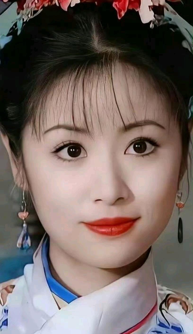 为什么第一部紫薇看起来没有第二部漂亮，明明都是林心如饰演的啊