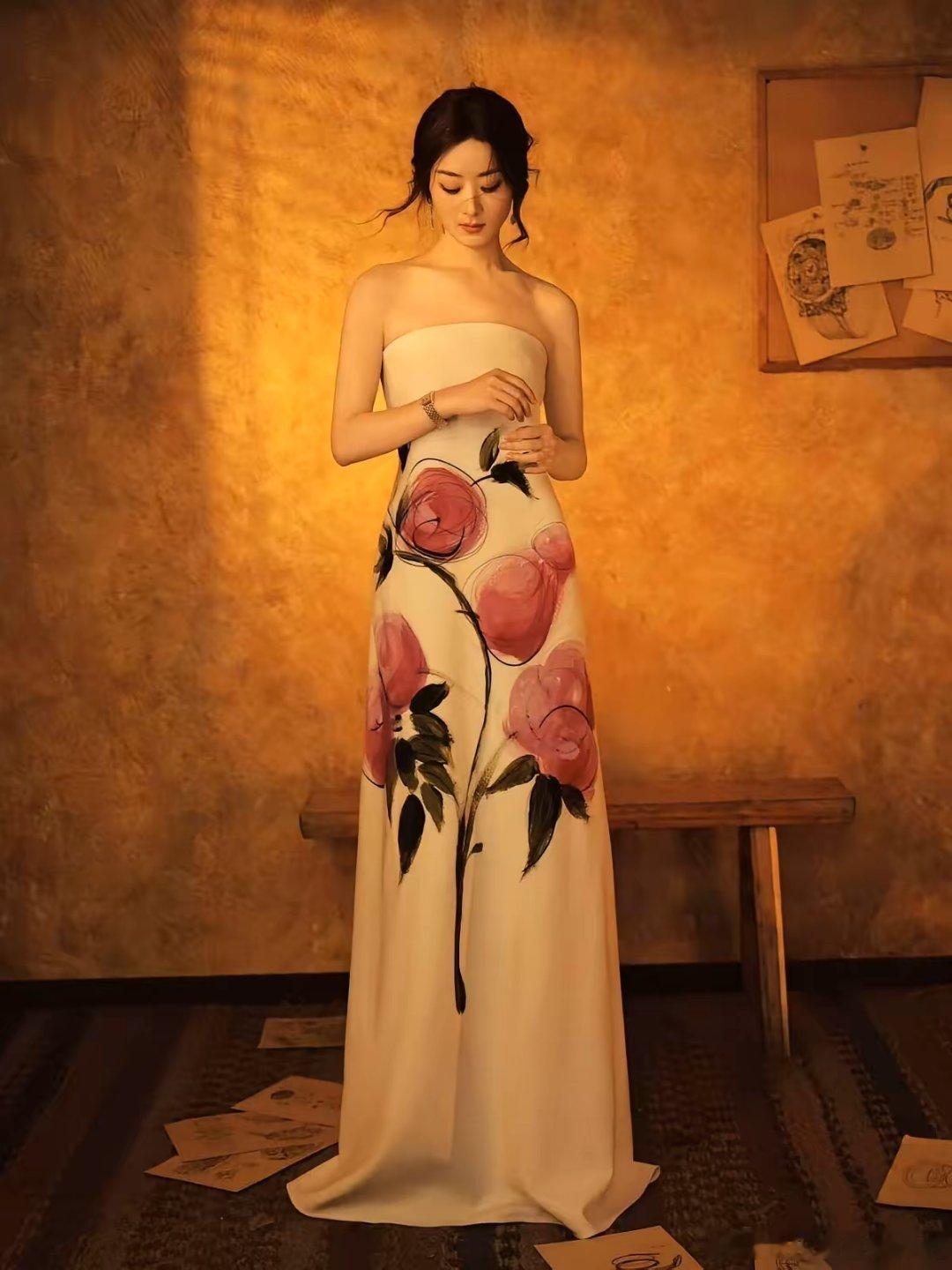 有时候真觉得，这圈子跟咱们普通人上班没啥两样。不，可能比咱们还残酷。你看，赵丽颖