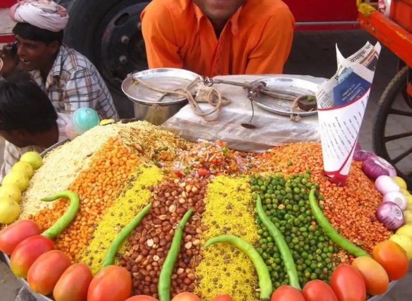 德国巴伐利亚州长“索德访问印度，并品尝了印度风味食品，导致他感染了急性肠胃炎，腹