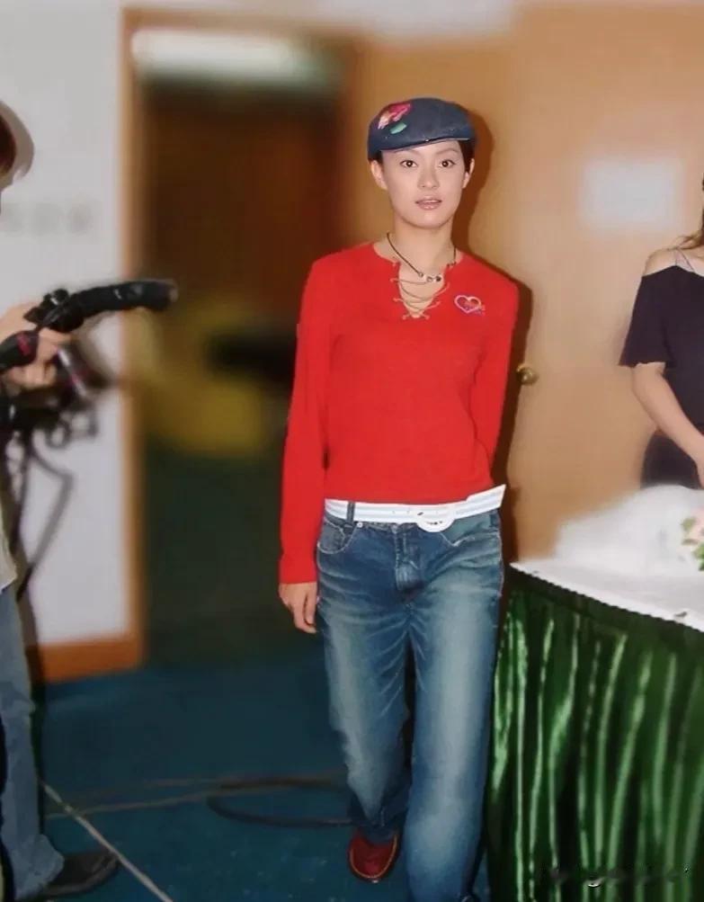 2003年21岁的孙俪，清纯甜美