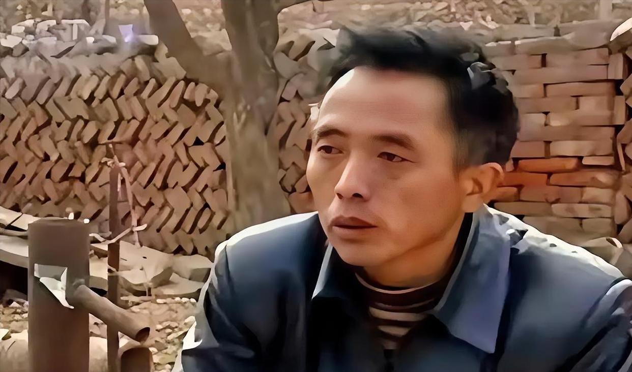 1990年冬天，河北曲周县，一个民办教师徐计彬被堂嫂指认强奸。警方鉴定精斑血型是