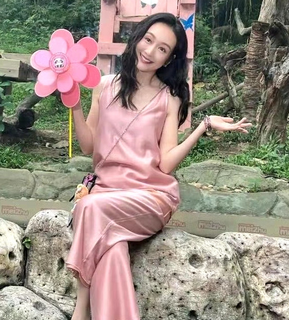 王鸥生完孩子确实老了好多​