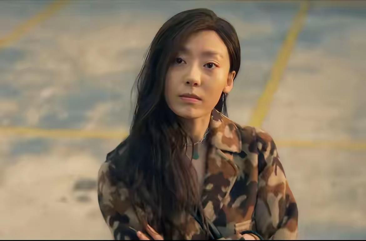 张小斐算是星女郎还是玲女郎呢？如果她以后也是星女郎那鄂静文就不是最差的了。