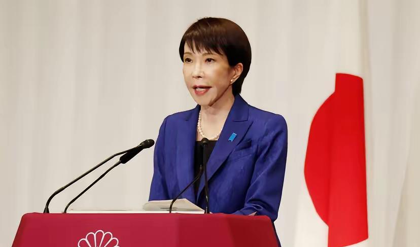 坐不住了？！2月24日，日本多家媒体在报道中披露，高市早苗为了摆脱对中国稀土