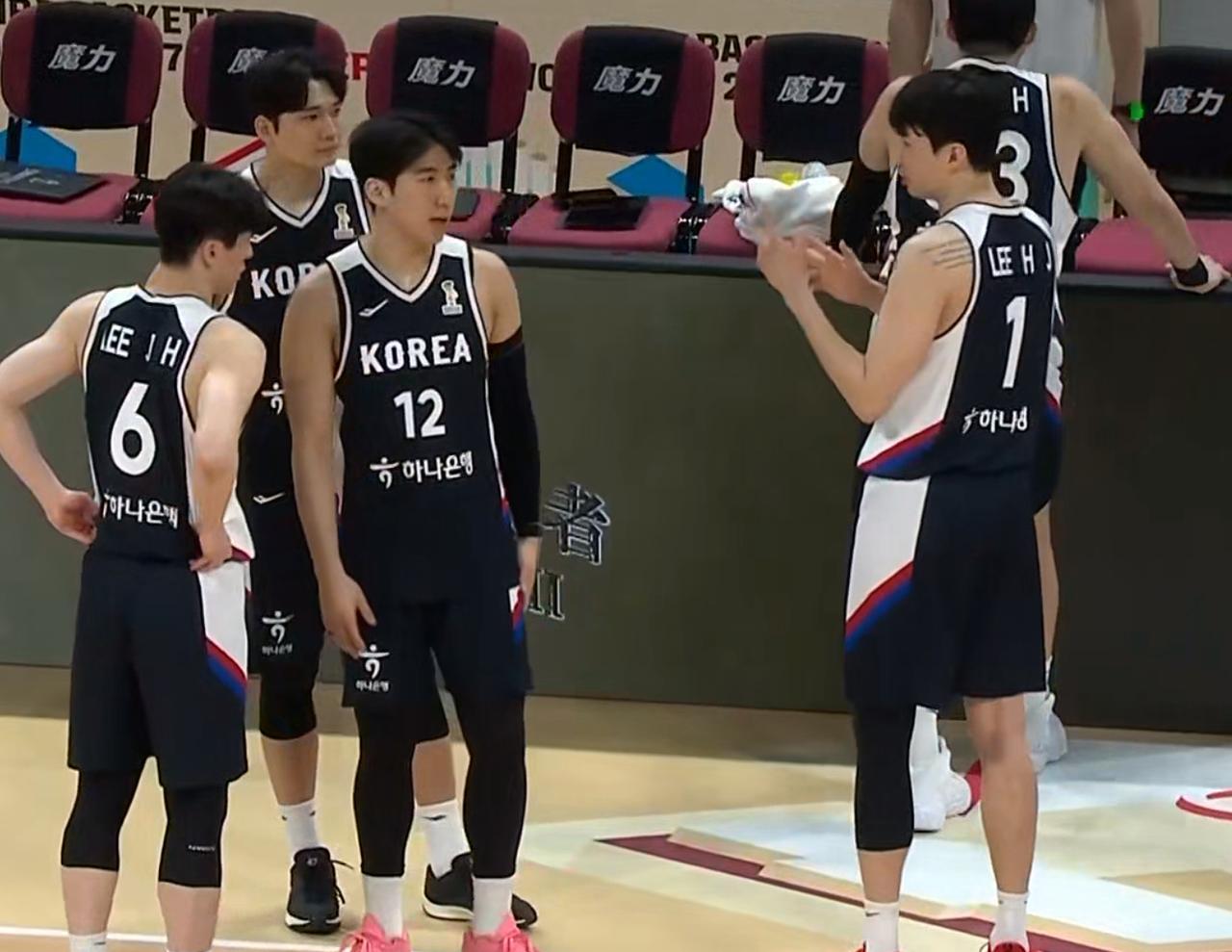 李贤重大赞中国男篮1人：他是特别好的人，很希望能够与他同场竞技！男篮世界杯预选