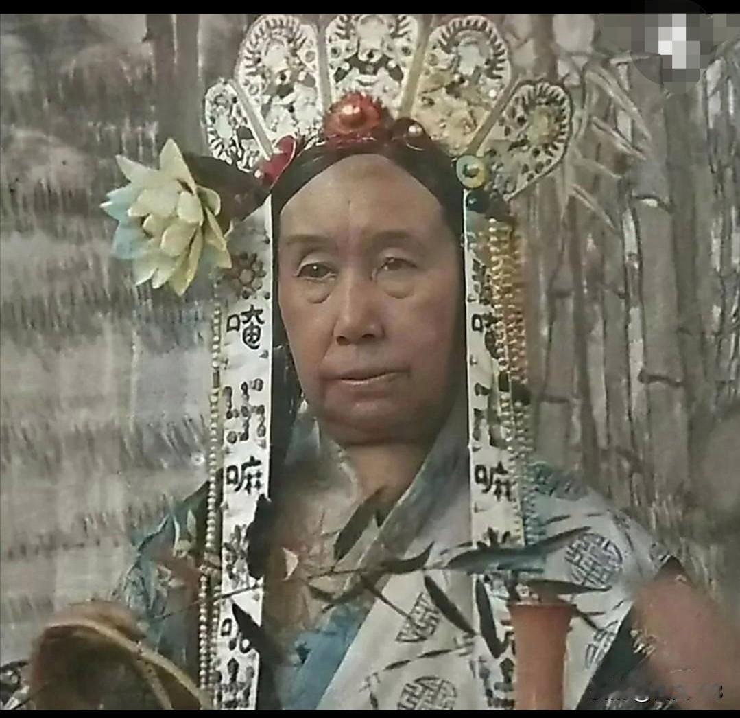 真实的慈禧太后，这是六十岁大寿的时候，洋人拍的照片！1895年慈禧六十寿诞时，