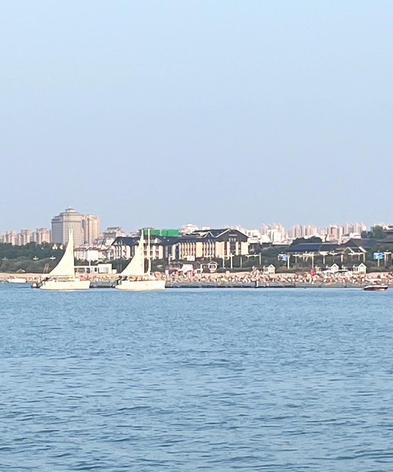梁晓声在《人世间》中写道：“千万别相信什么是金子总会发光的，那全都是鬼话，根据我