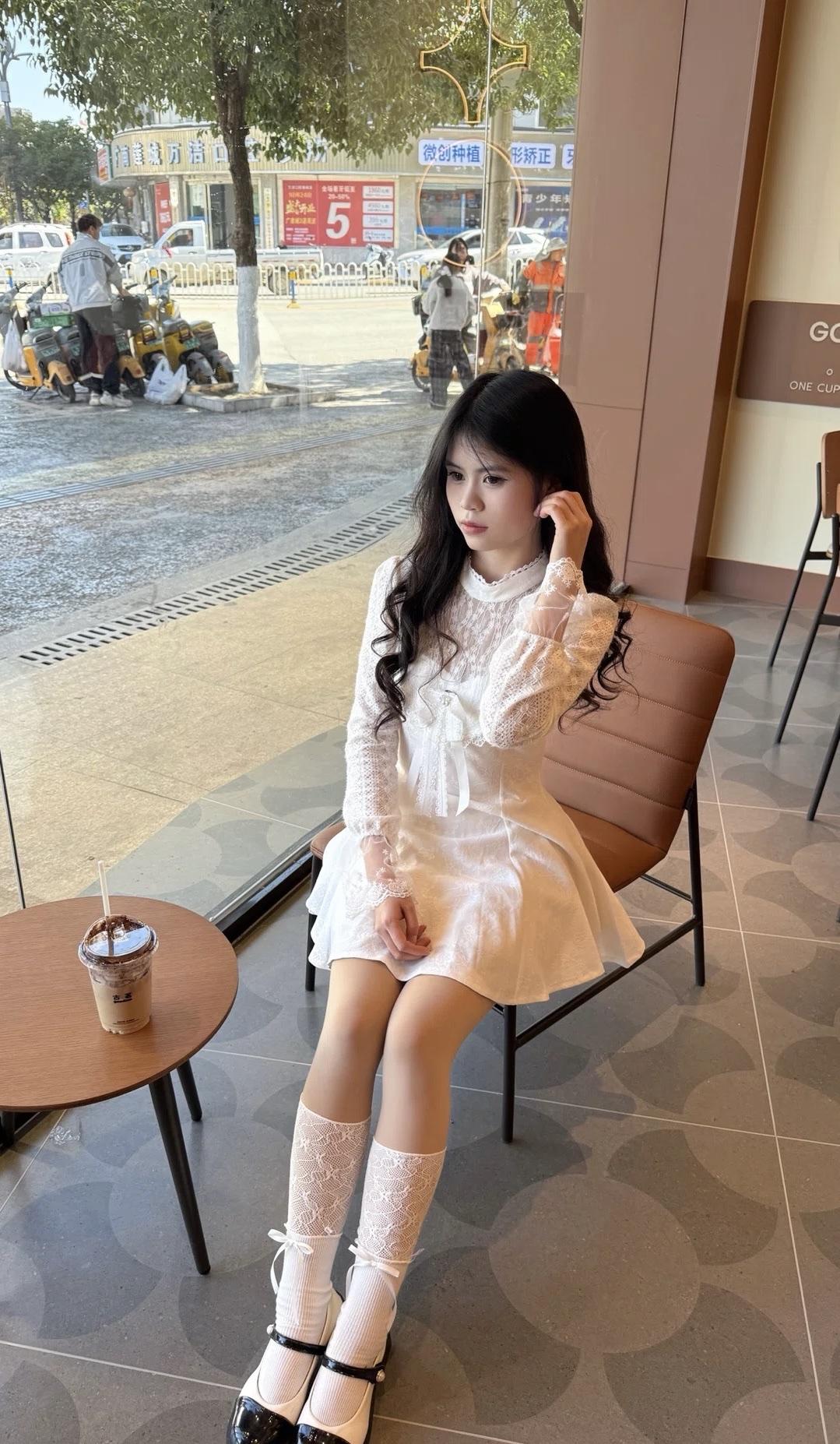 大家都喜欢什么类型的女生呢小鸟依人