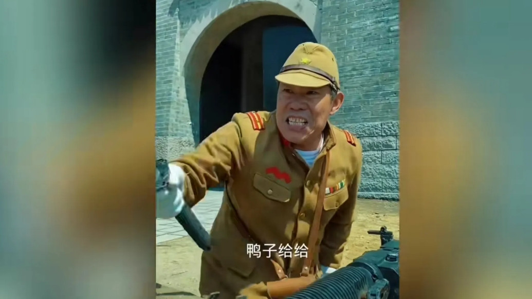 真拼啊，为了旅游，山东临沂直接请来“鬼子专业户”演员，带着游客玩攻打县城，让游客