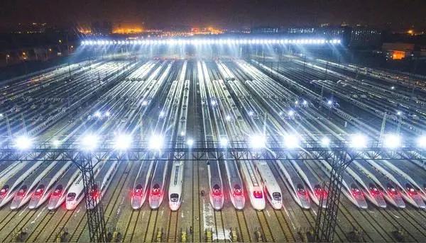 俄;阿中听说你家高铁总里程突破5万公里了中:对啊咋的啦俄:全球其他国家高