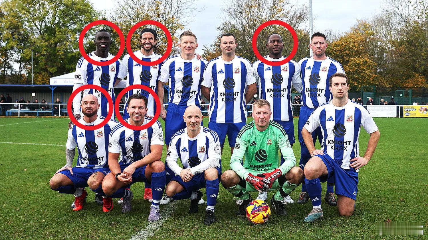 草根足球我们平时踢球，最烦对面突然摇人，找来几个退役职业球员，这太不讲武德了，