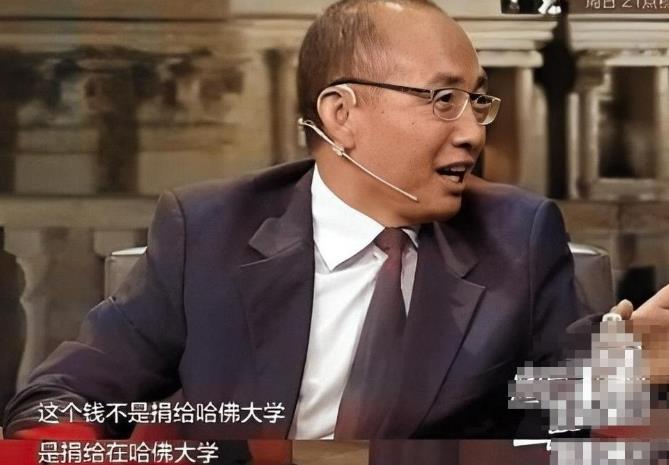 哈佛突然不能收国际生了，1500个中国留学生得卷铺盖走人。最打脸的估计是潘石屹两