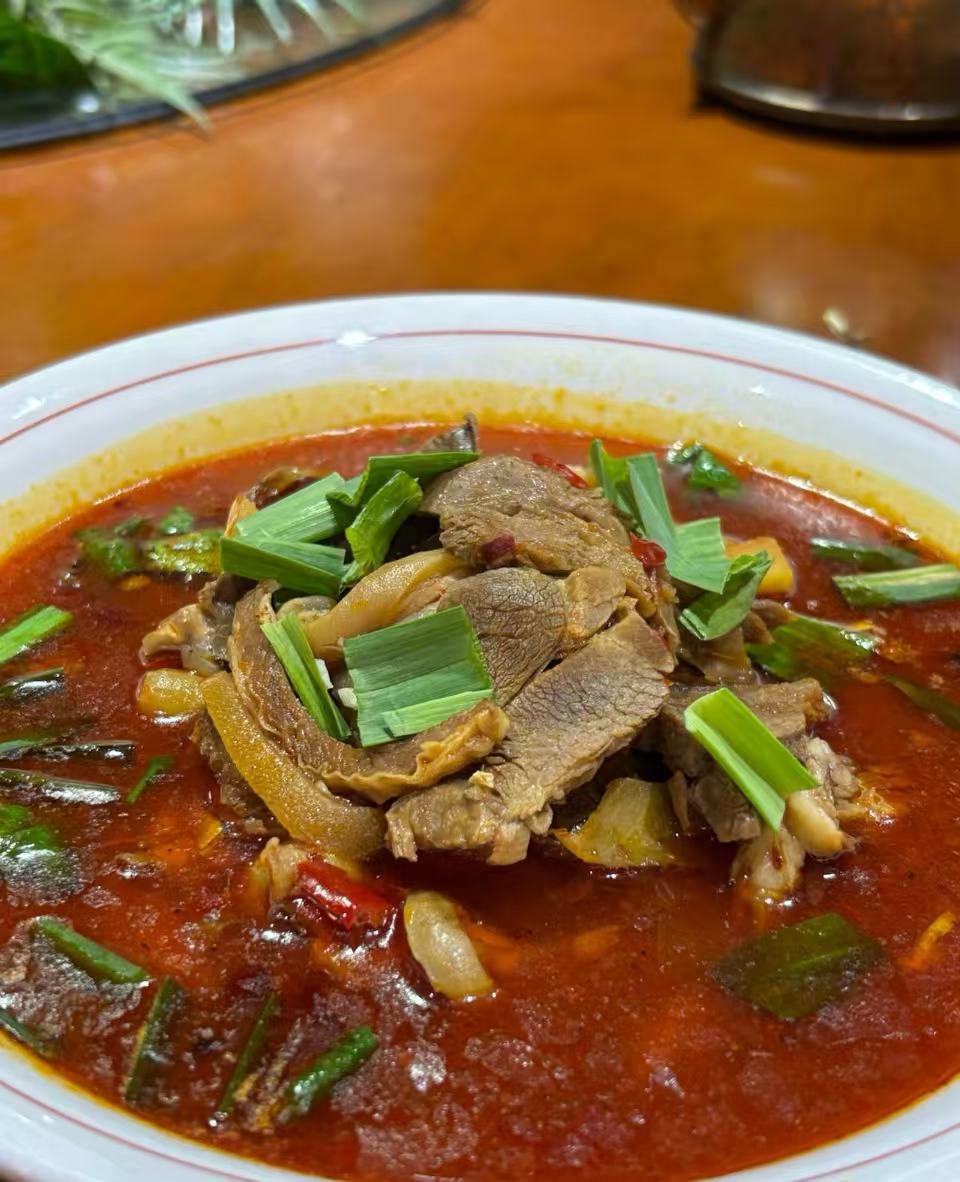 邵阳武冈吃美食，特色八大碗值得吃！