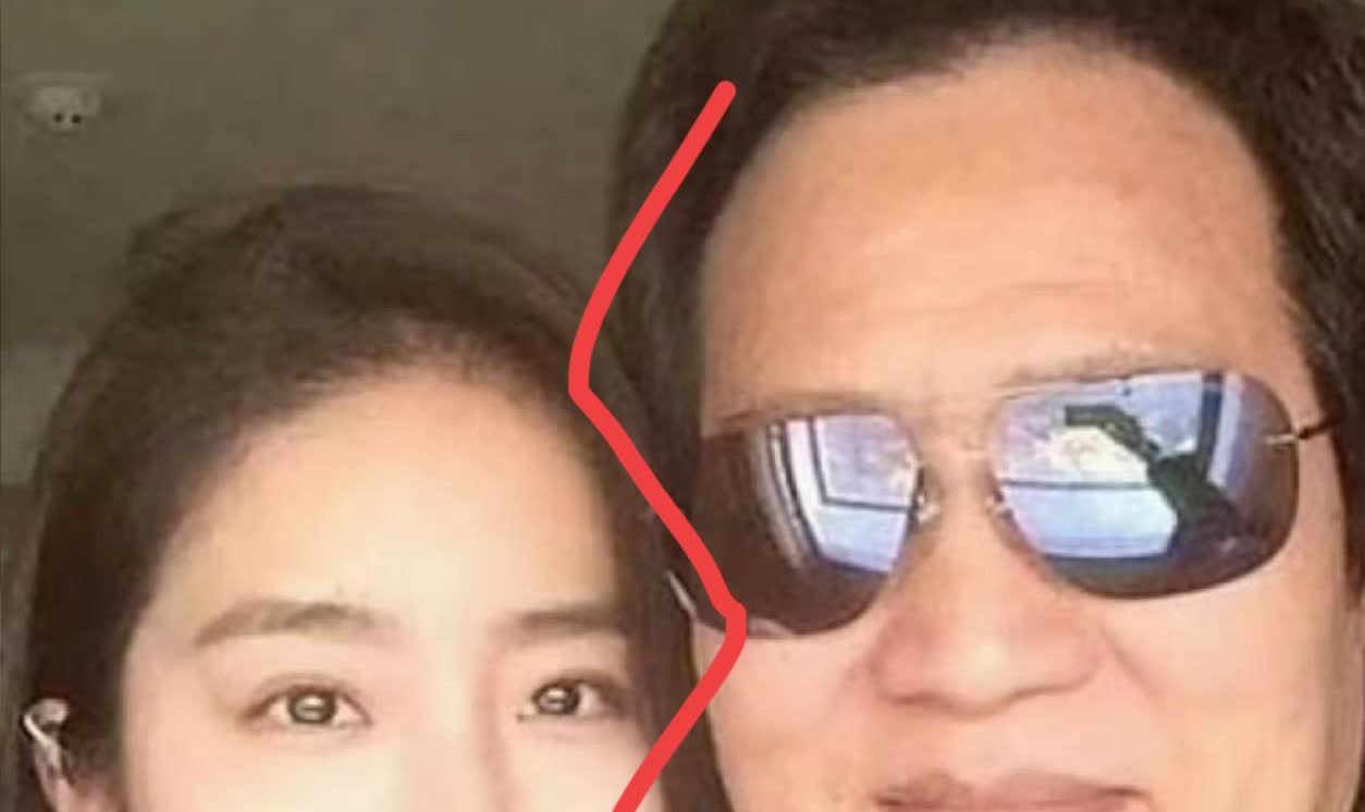 大家发现没陈金飞和杨采钰分手后刘亦菲资源又好起来了杨采钰在的那几年资