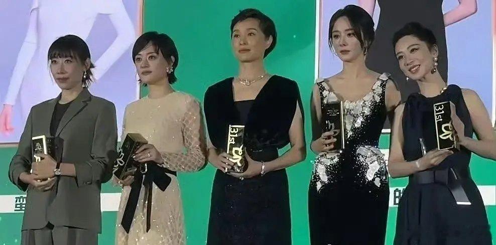 杨紫还是太年轻了藏不住事