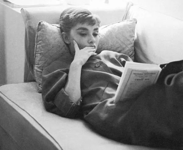 70本名著的结束语，原来经典名著都这样结尾的。