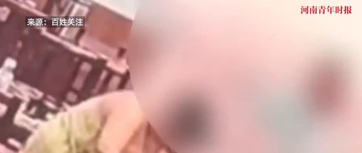 “这下后悔了吧！”内蒙古鄂尔多斯，一男子和女友在吃火锅时发生争吵，女子情绪上头，