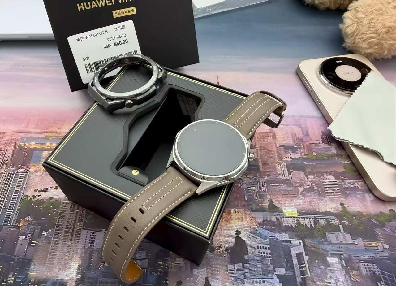 华为几百块的智能手表GT6冰川灰46mm，99新成色很新，原装全套齐全，保修到