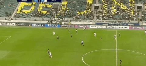 亚冠二级联赛的比赛质量是真够差的啊，除了慢节奏就是摔倒，支离破碎的比赛节奏再加上