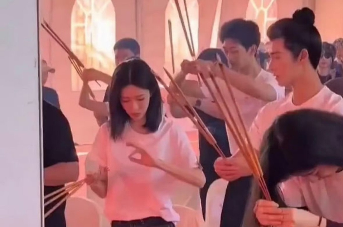 孟子义被烫李昀锐的反应太迅速了，看得出来小林是暖男了啊！​​​孟子义和李昀锐站