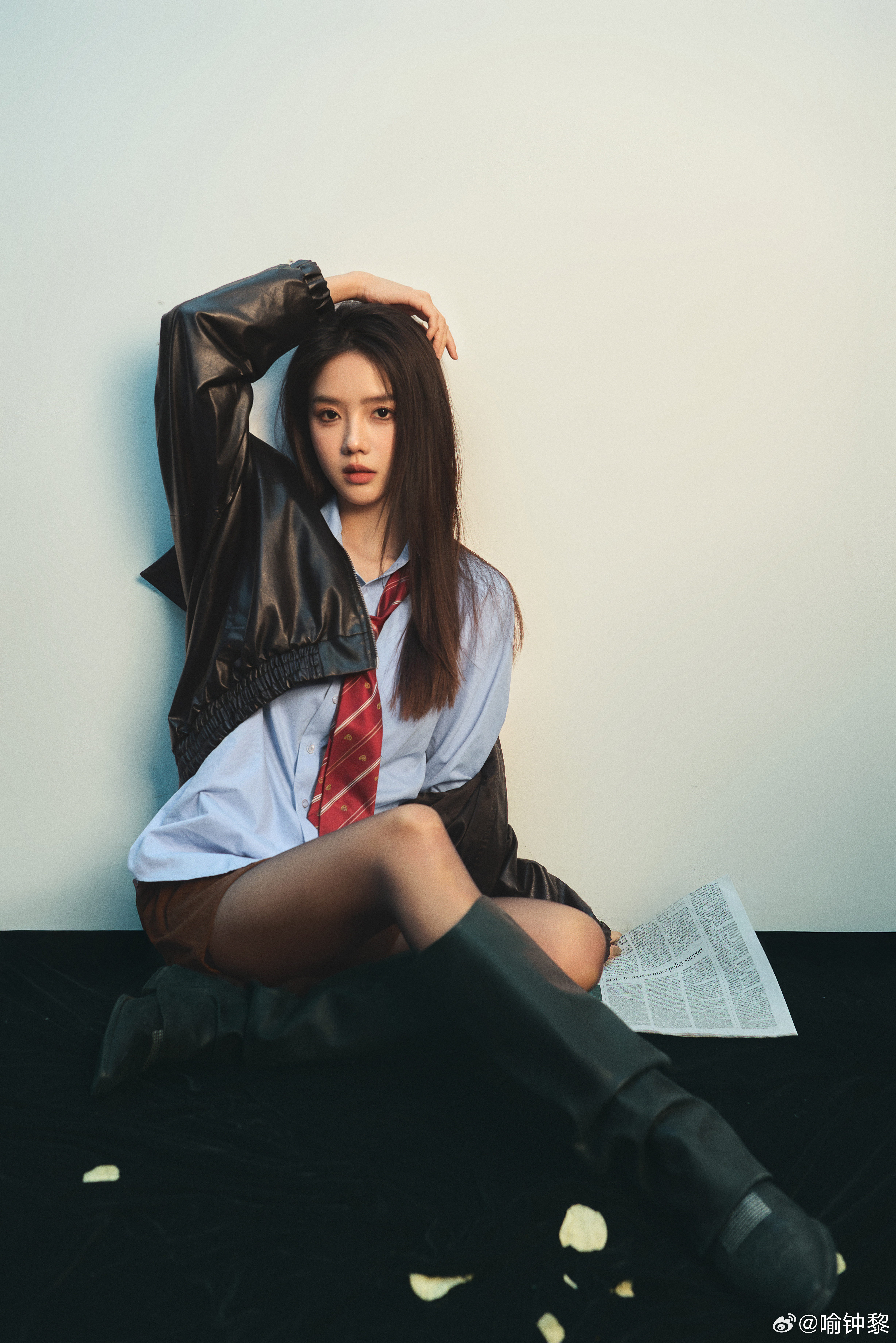 喻钟黎💙逐玉饰演齐姝公主，黑丝学姐上线