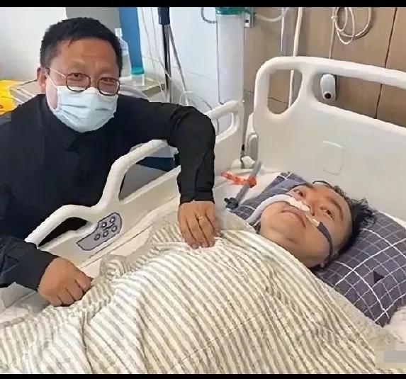 生命倒计时，倪萍落泪！近日，倪萍谈及好友蔡磊时潸然泪下。蔡磊对抗渐冻症已五年
