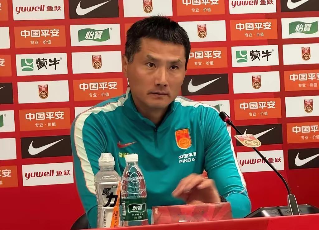 邵佳一说了句实话，但没人敢接！国足0比5背后，这才是真问题。国足输巴勒斯坦，