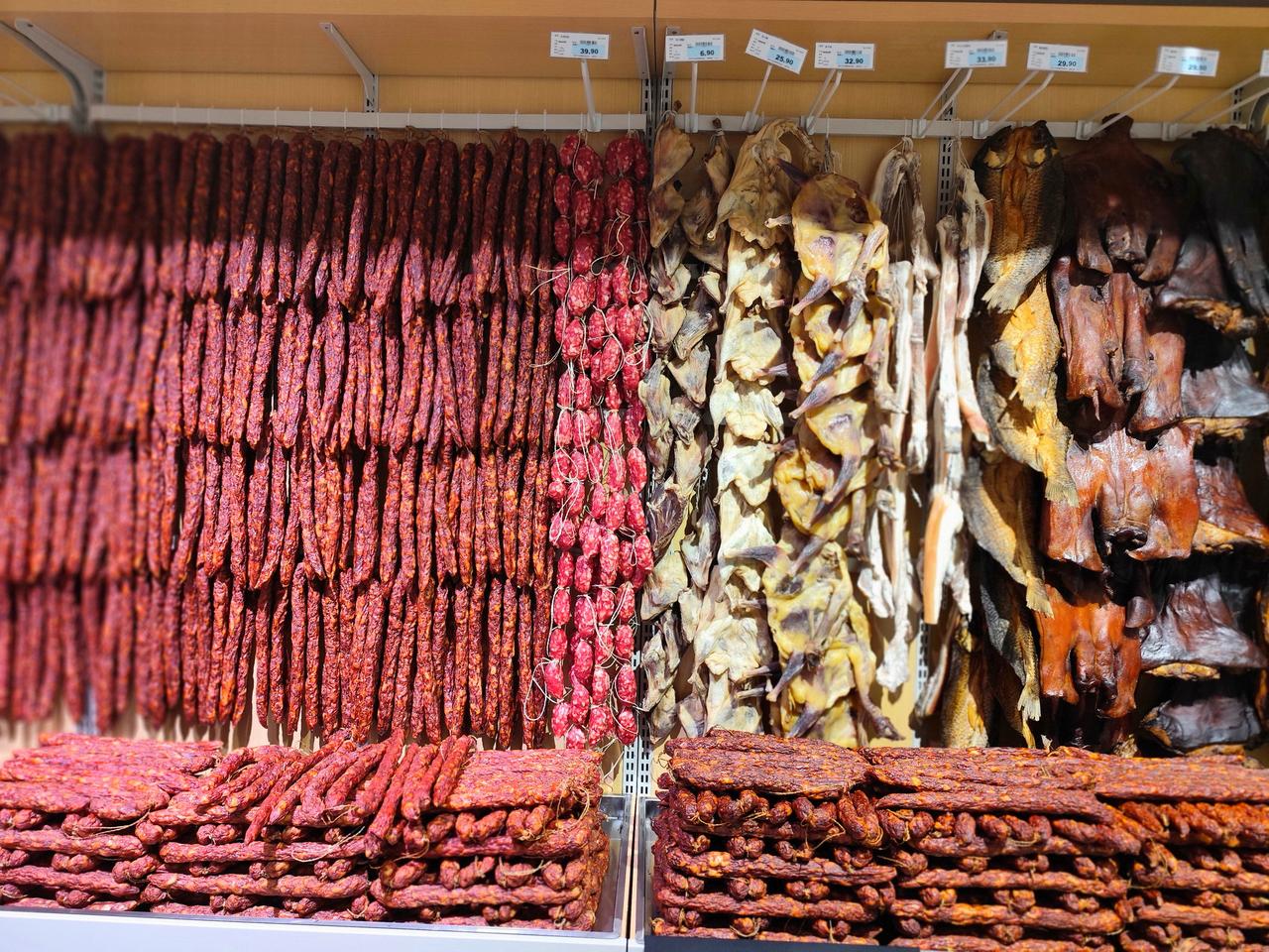 西安的超市越来越卷了：传统超市纷纷倒闭，新型超市层出不穷，不信来看看北郊新开的这