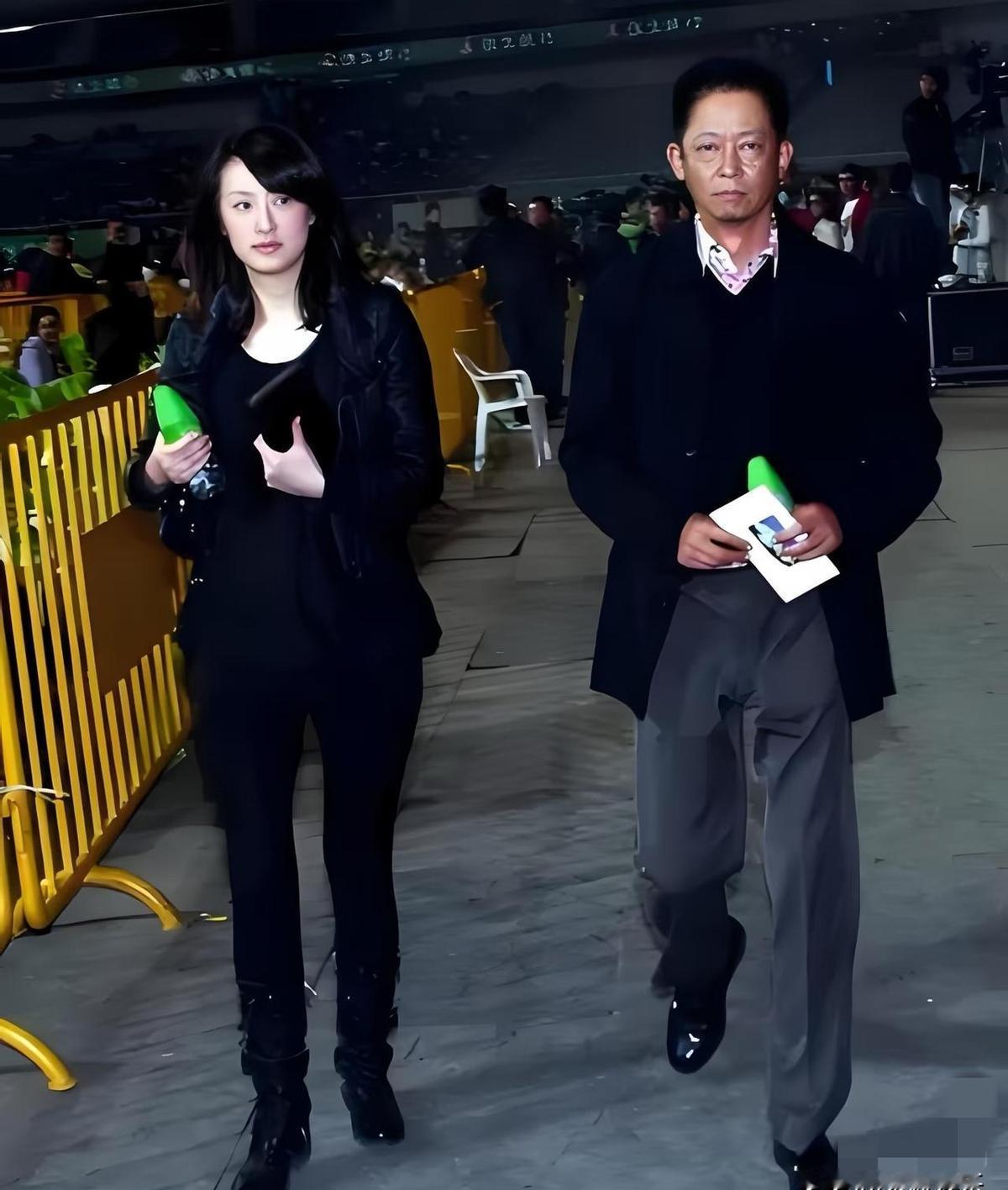 谁能想到，56岁的“老戏骨”王志文这回不光是靠演技炸场，竟然要和身家过亿的老婆搞