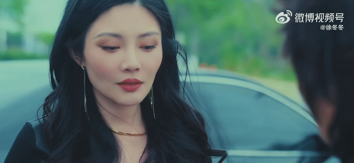 徐冬冬新剧演女版汉尼拔新剧片段张力爆棚！她眼神凌厉、狠劲藏不住，气场强大到自带